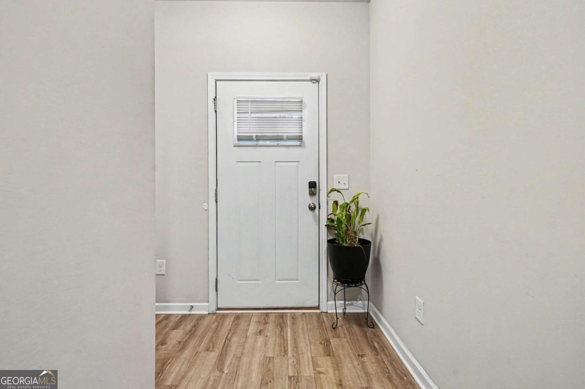 6182 Redan Overlook Lithonia GA 30058