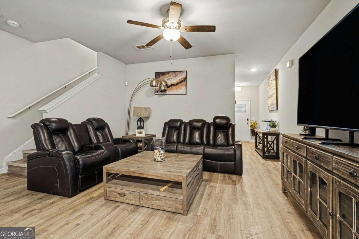 6182 Redan Overlook Lithonia GA 30058