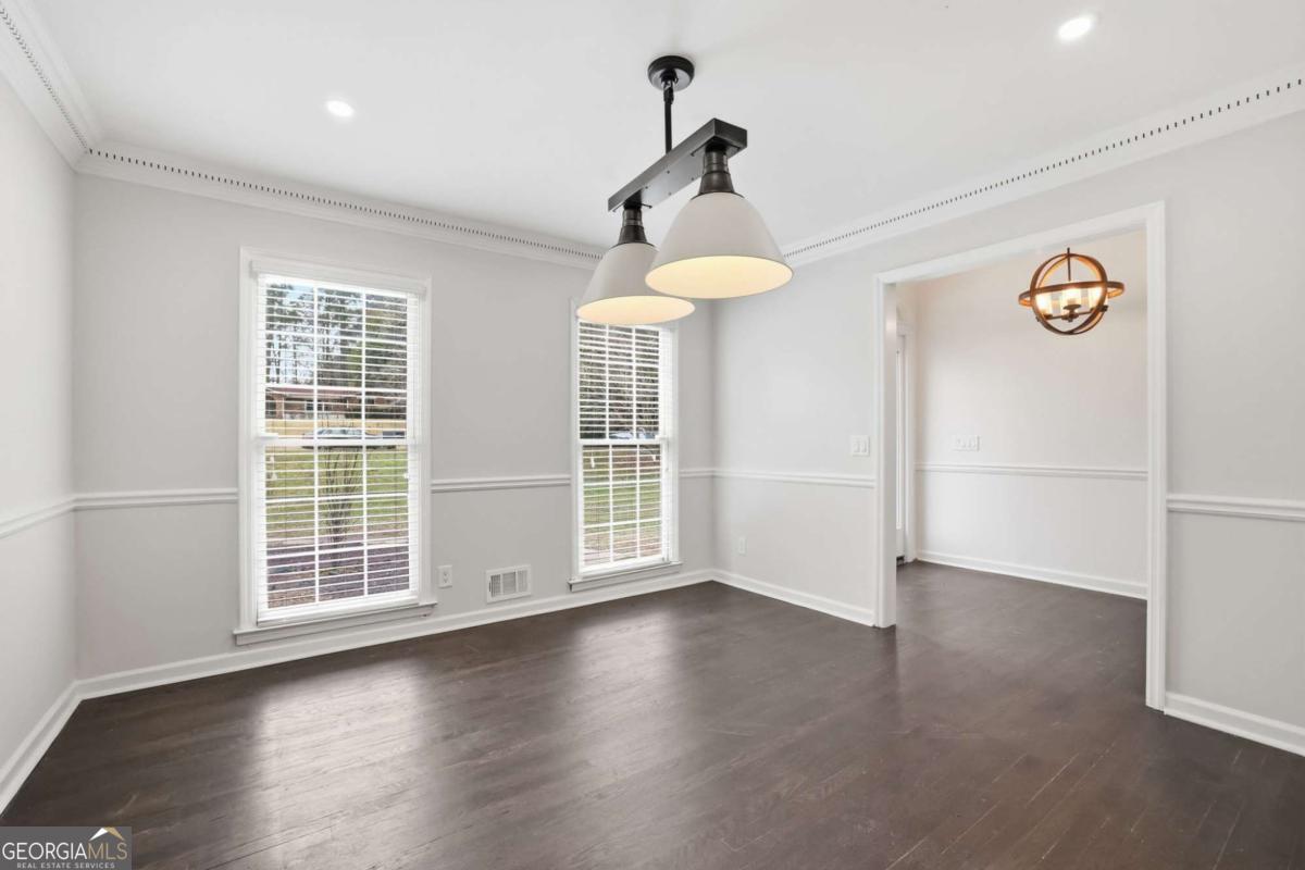 9785 La View Circle Roswell GA 30075