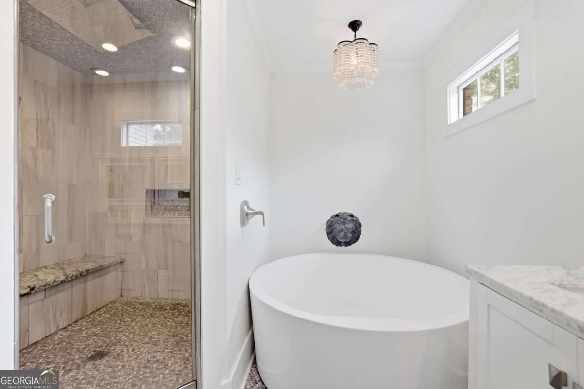 9785 La View Circle Roswell GA 30075