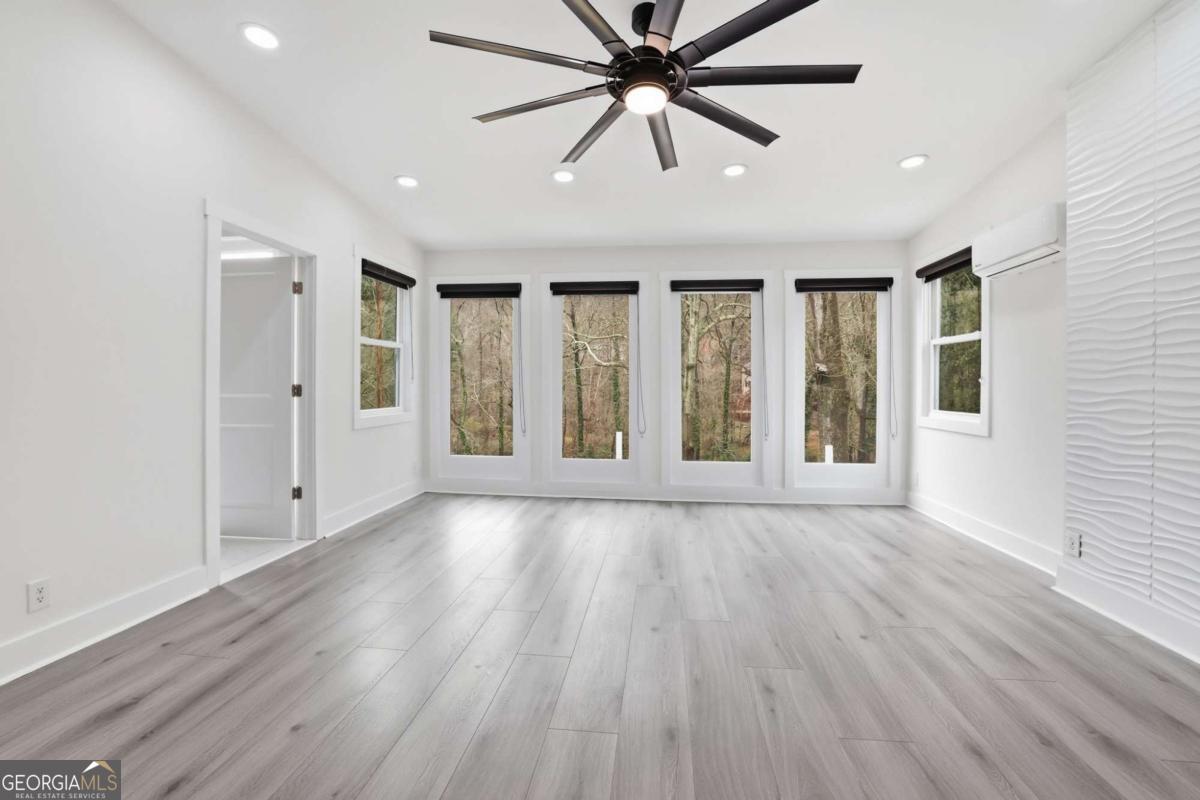 9785 La View Circle Roswell GA 30075
