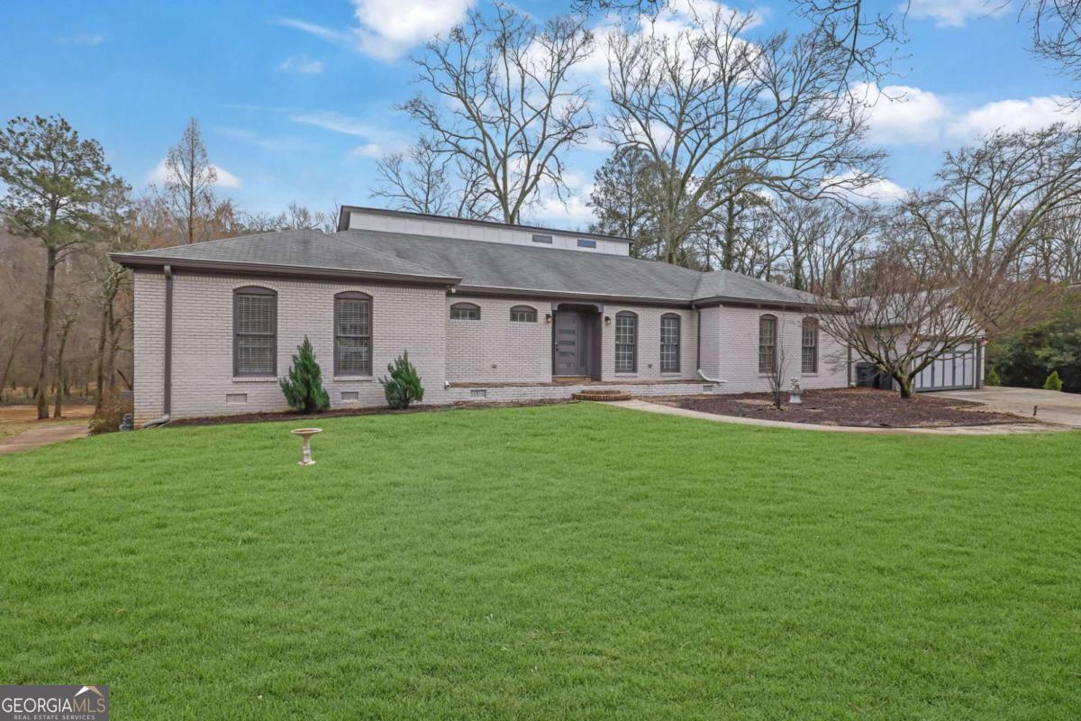 9785 La View Circle Roswell GA 30075