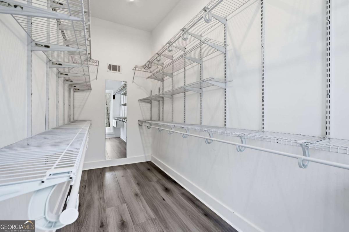 9785 La View Circle Roswell GA 30075