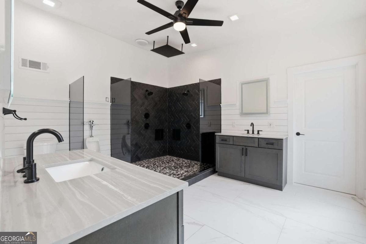 9785 La View Circle Roswell GA 30075