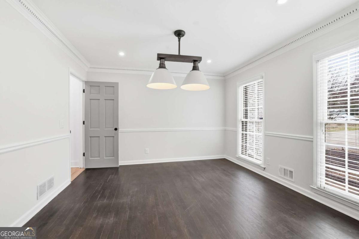 9785 La View Circle Roswell GA 30075