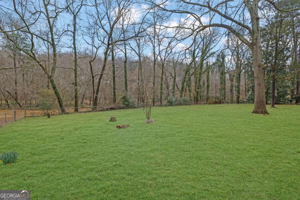 9785 La View Circle Roswell GA 30075