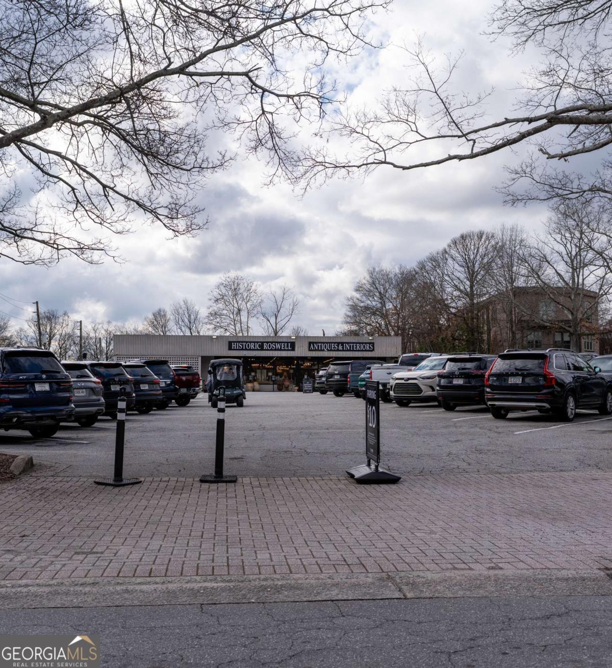 9785 La View Circle Roswell GA 30075