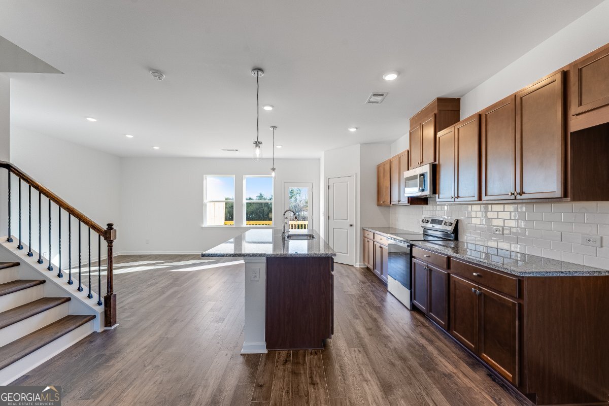 3076 Hudson Glen Way Dacula GA 30019