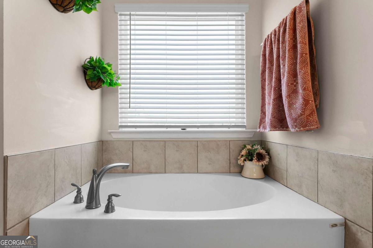 16 Colt Court Adairsville GA 30103