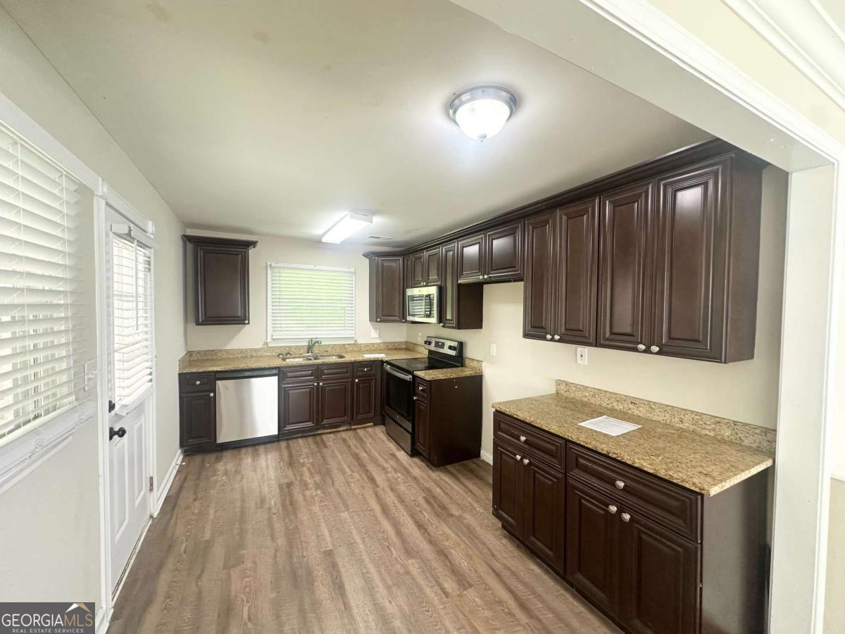 2469 Baywood Drive SE Atlanta GA 30315