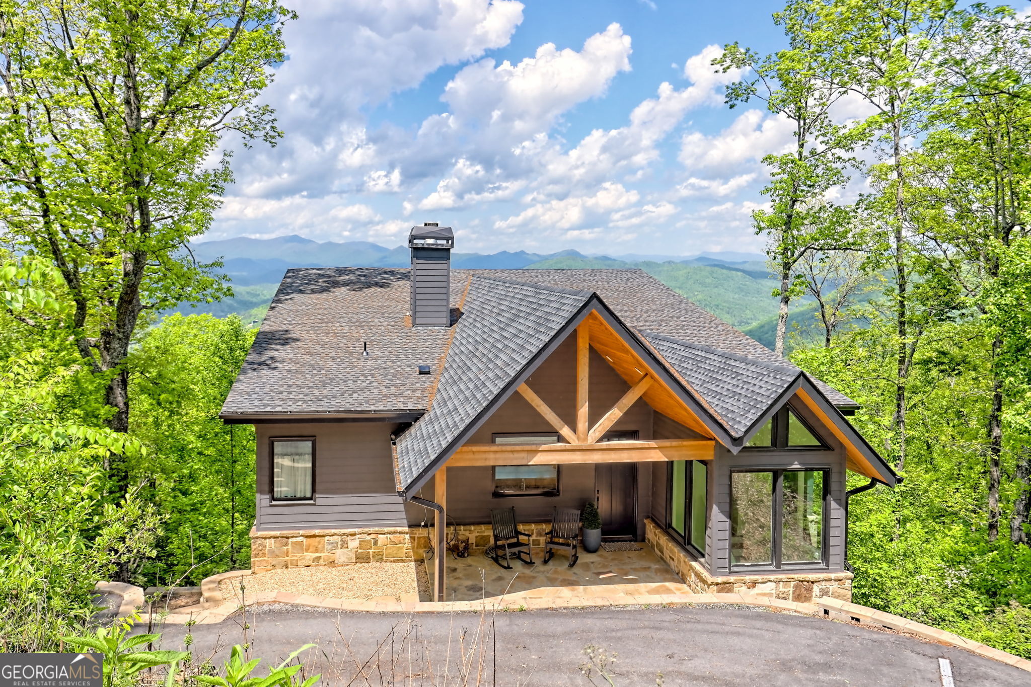 602 Charmont Drive Tiger GA 30576