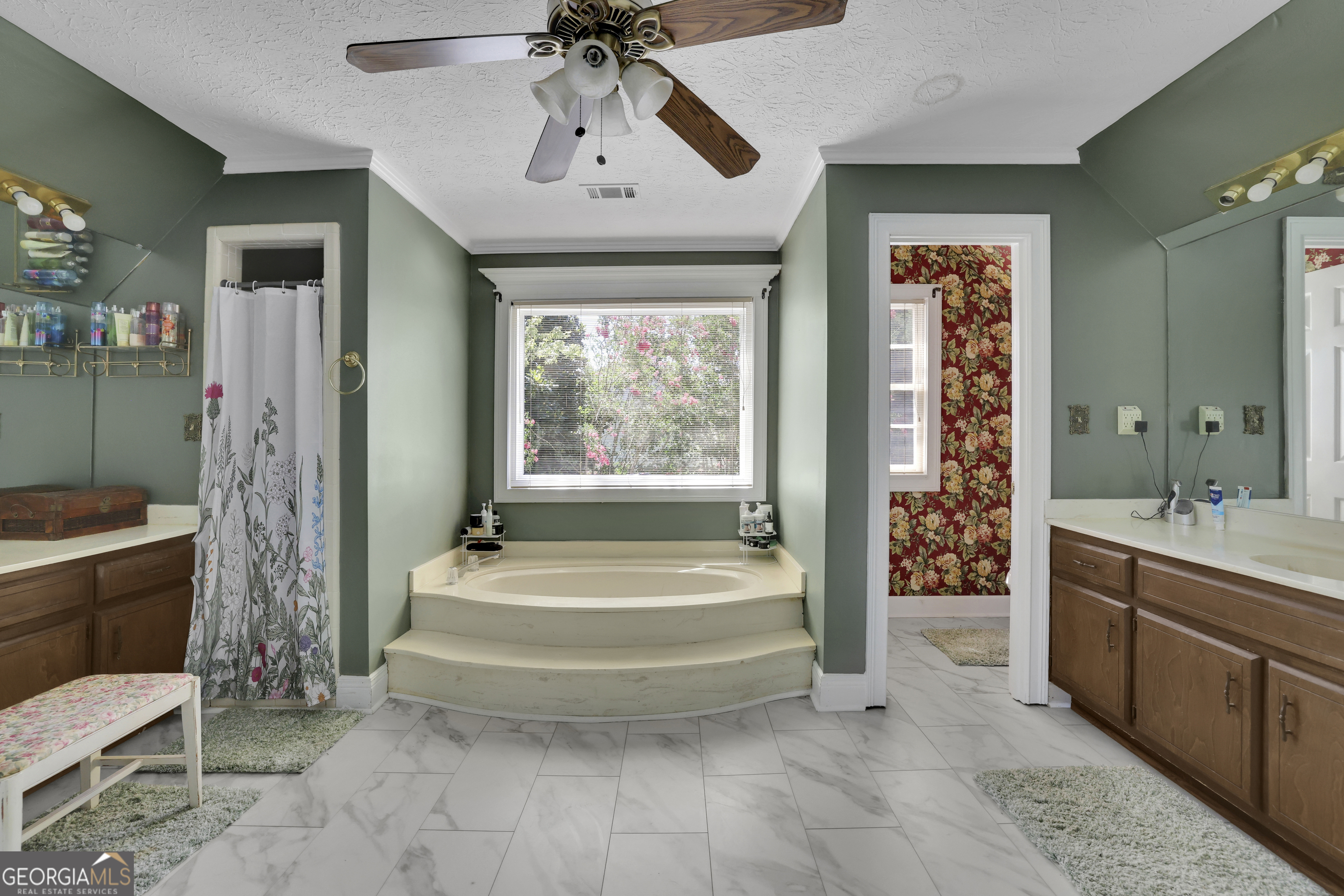 1339 Saint Michaels Court SW Lilburn GA 30047
