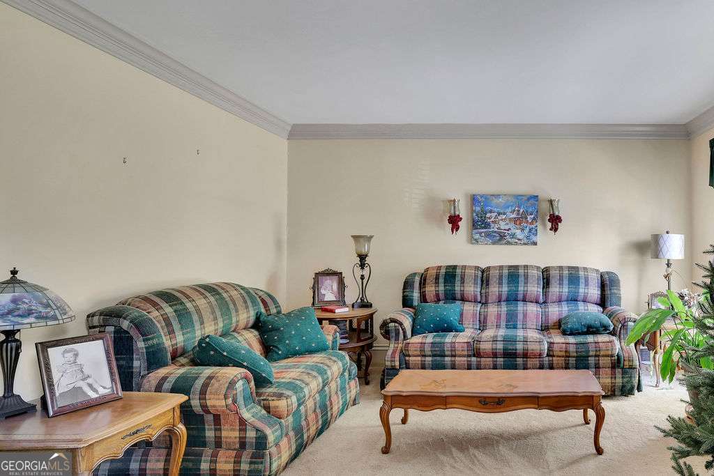 1339 Saint Michaels Court SW Lilburn GA 30047