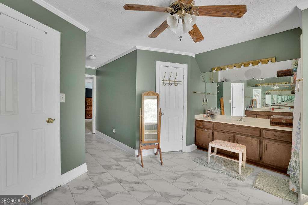 1339 Saint Michaels Court SW Lilburn GA 30047
