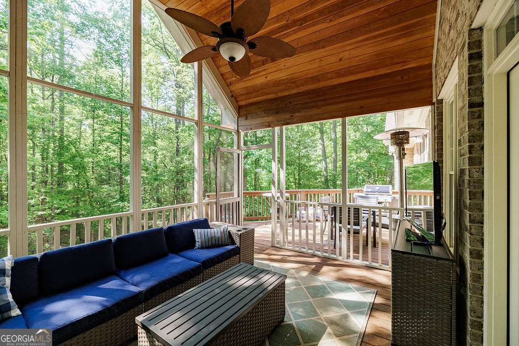 1774 Bridge Water Creek Bishop GA 30621