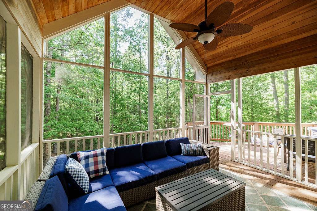 1774 Bridge Water Creek Bishop GA 30621
