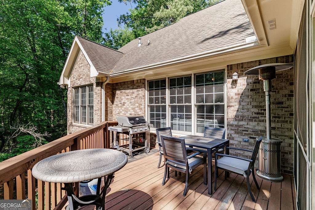 1774 Bridge Water Creek Bishop GA 30621