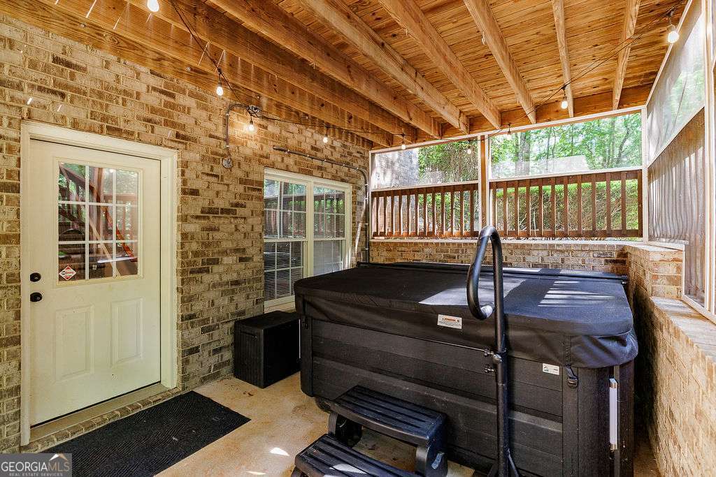 1774 Bridge Water Creek Bishop GA 30621