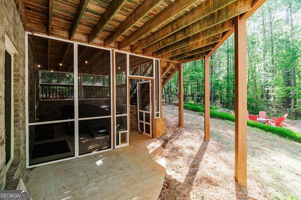 1774 Bridge Water Creek Bishop GA 30621