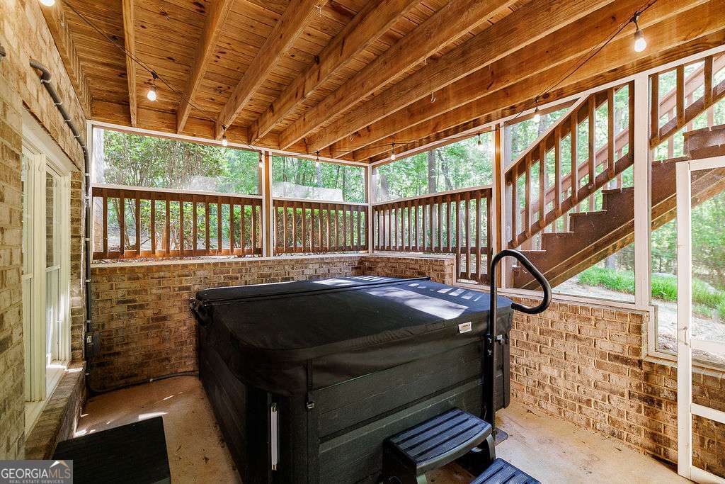 1774 Bridge Water Creek Bishop GA 30621
