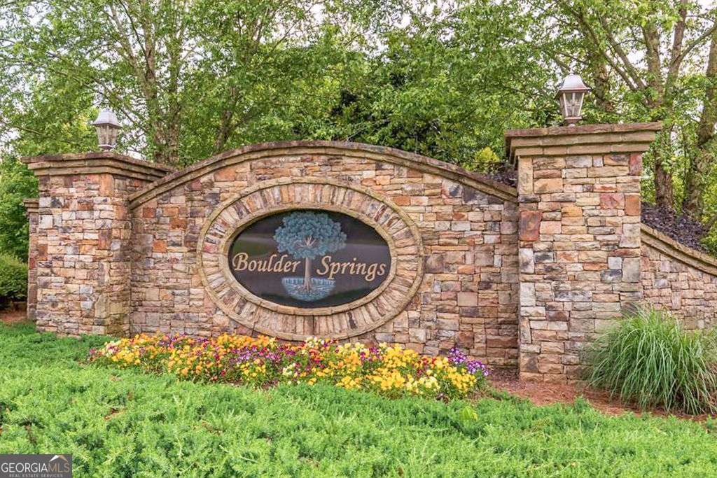 1774 Bridge Water Creek Bishop GA 30621