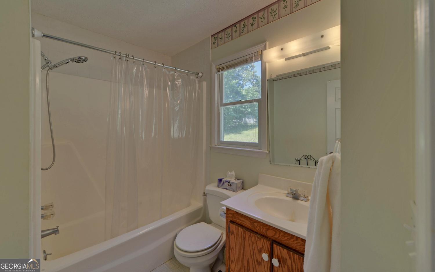 194 Harvey Lane Lavonia GA 30553
