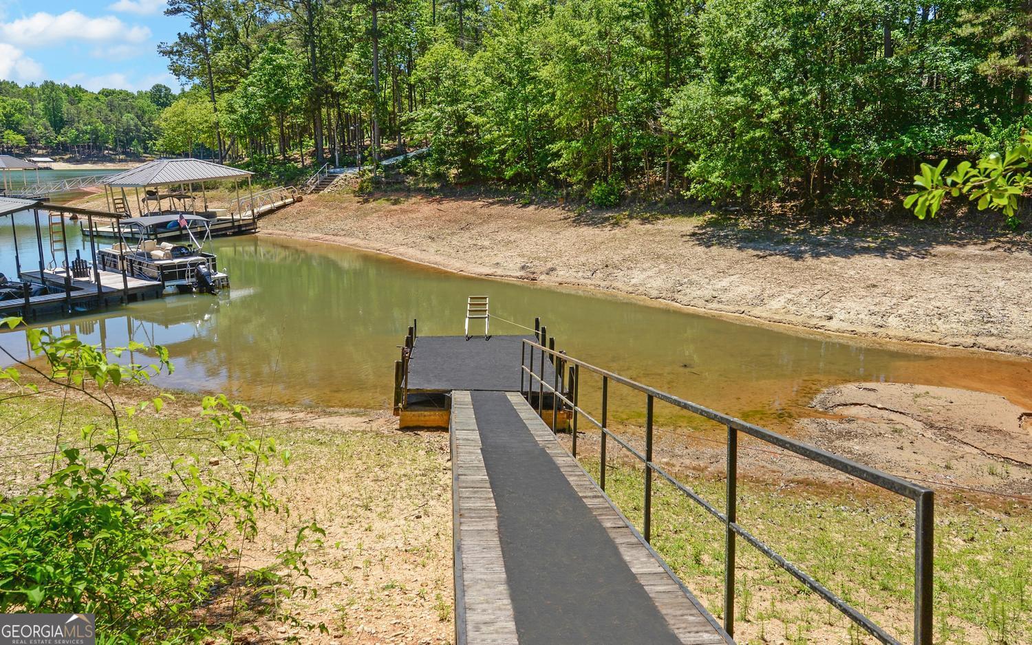 194 Harvey Lane Lavonia GA 30553