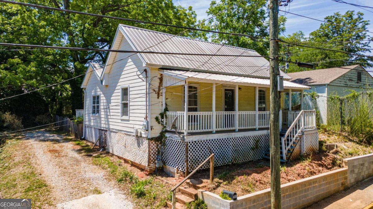 285 Rocksprings Street Athens GA 30606