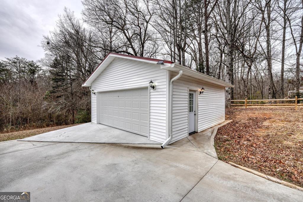 643 Number 20 Mine Road Mccaysville GA 30555