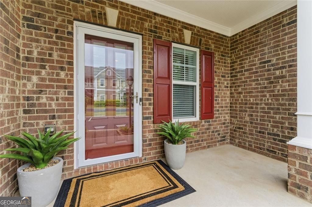 1142 Lake Point Way Suwanee GA 30024