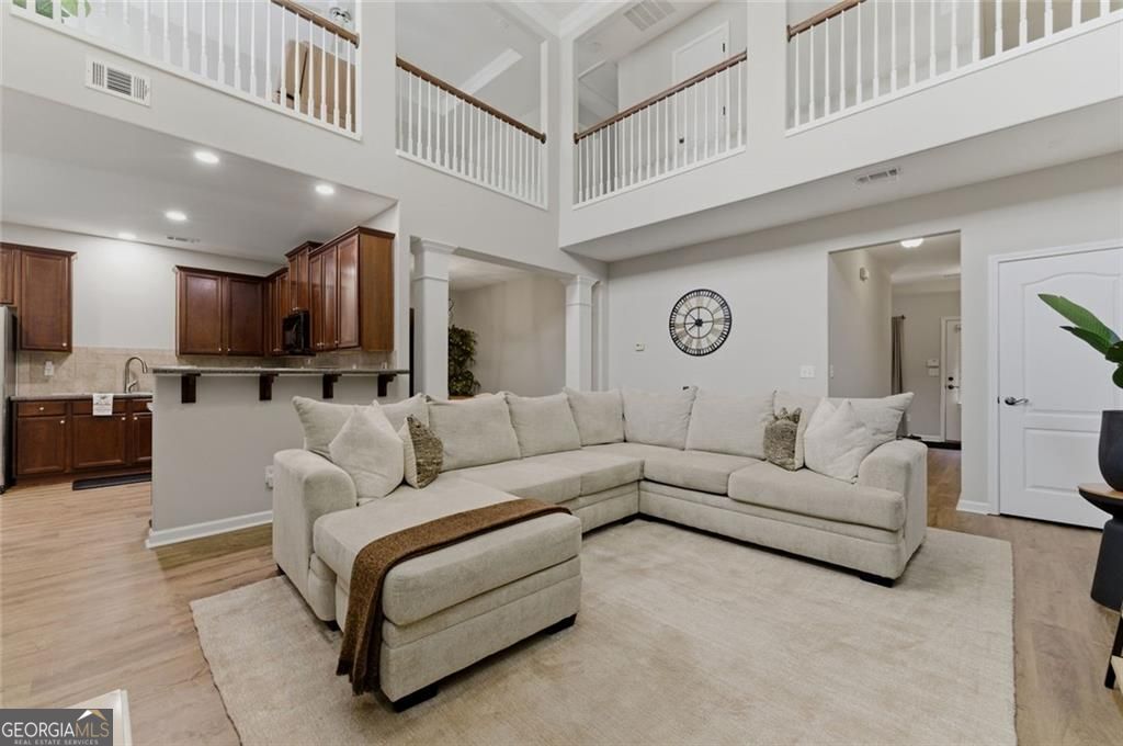 1142 Lake Point Way Suwanee GA 30024