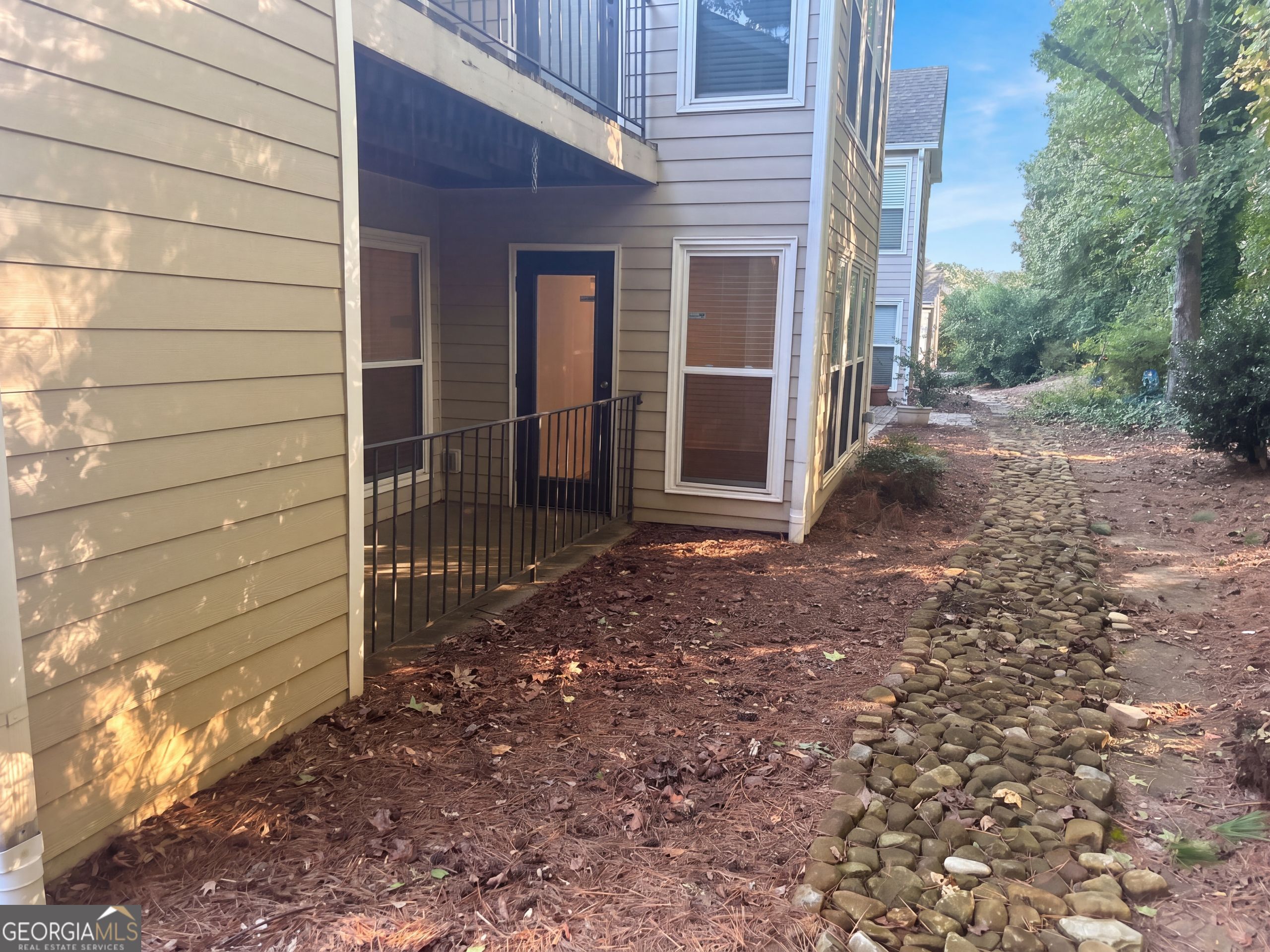 1113 Lake Pointe Circle Roswell GA 30075