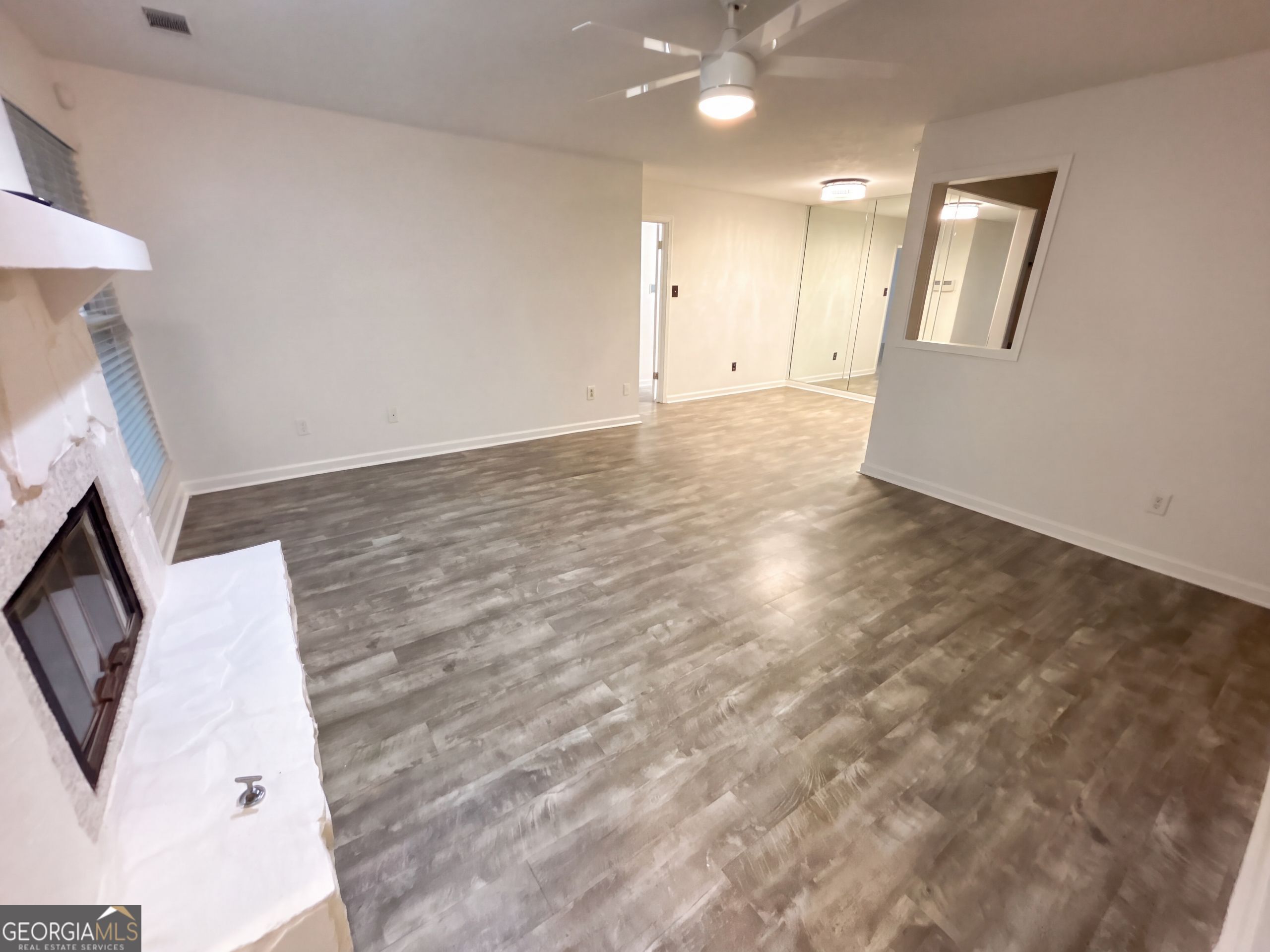 1113 Lake Pointe Circle Roswell GA 30075