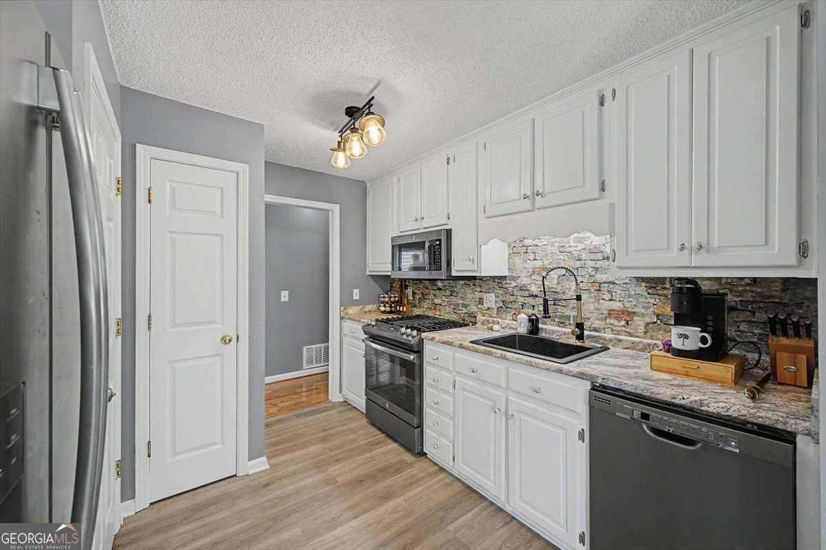 166 Hanover Circle SE Calhoun GA 30701