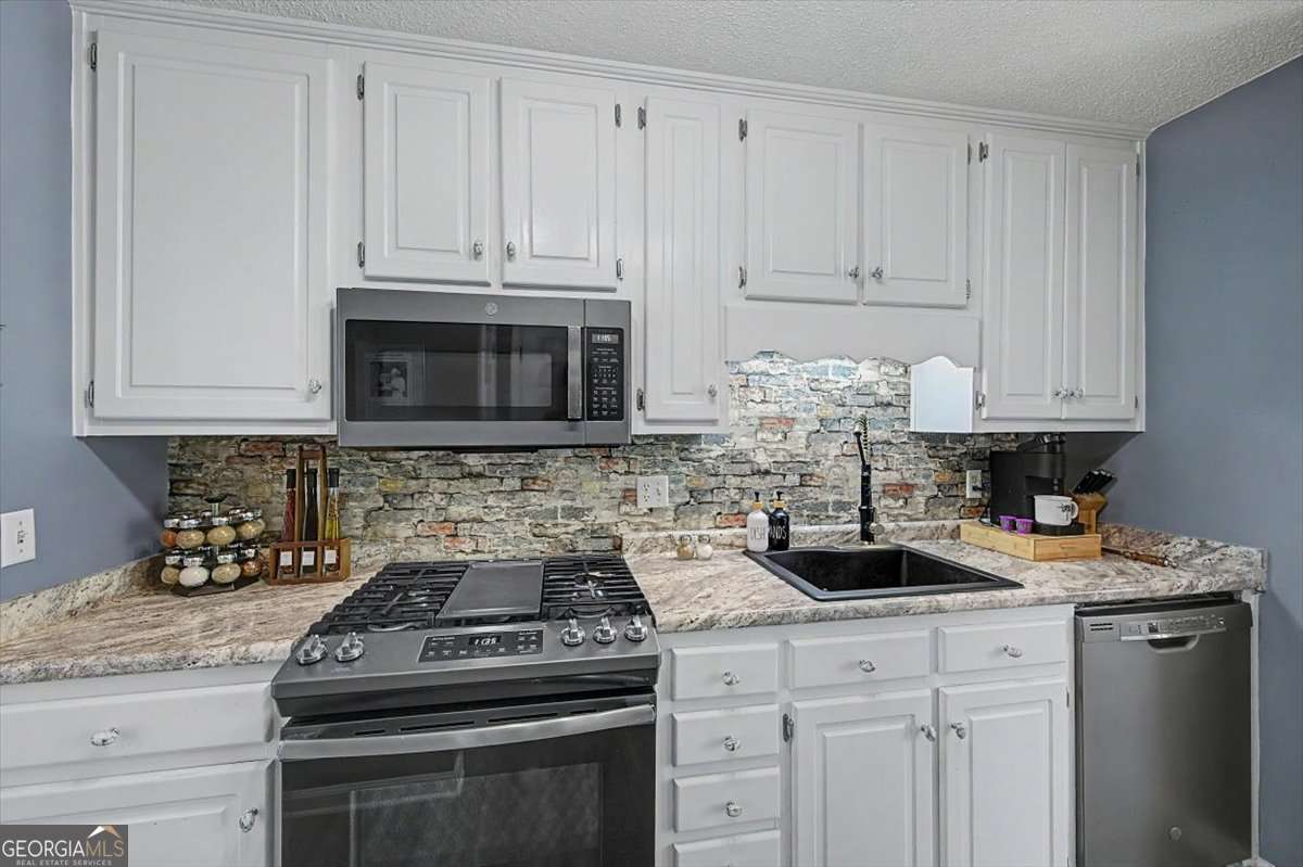 166 Hanover Circle SE Calhoun GA 30701