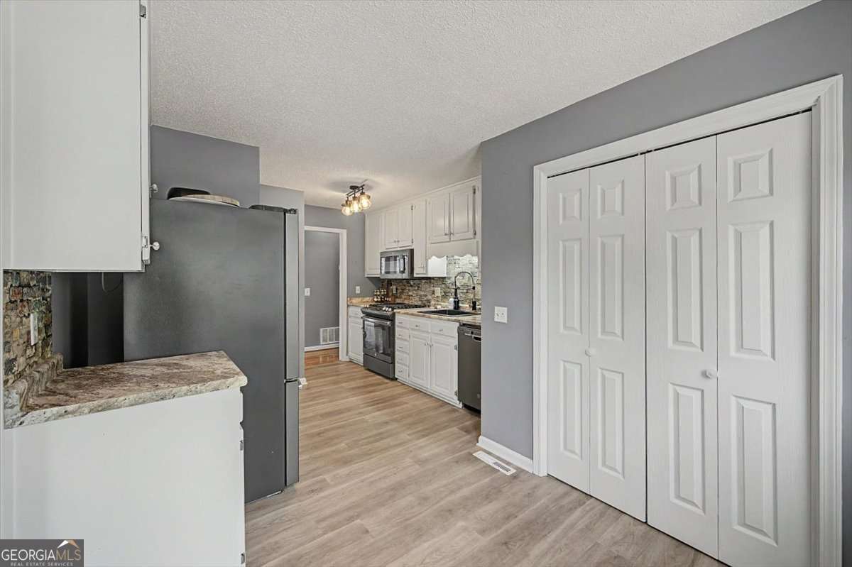 166 Hanover Circle SE Calhoun GA 30701