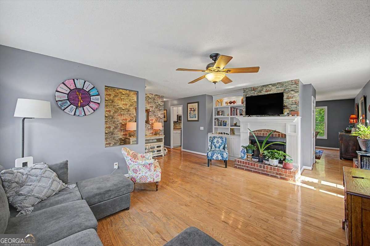 166 Hanover Circle SE Calhoun GA 30701
