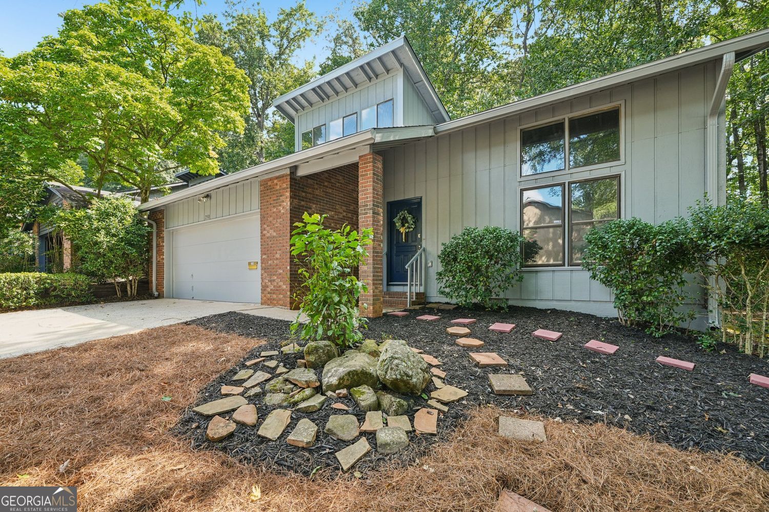 230 Lakeview Ridge E Roswell GA 30076