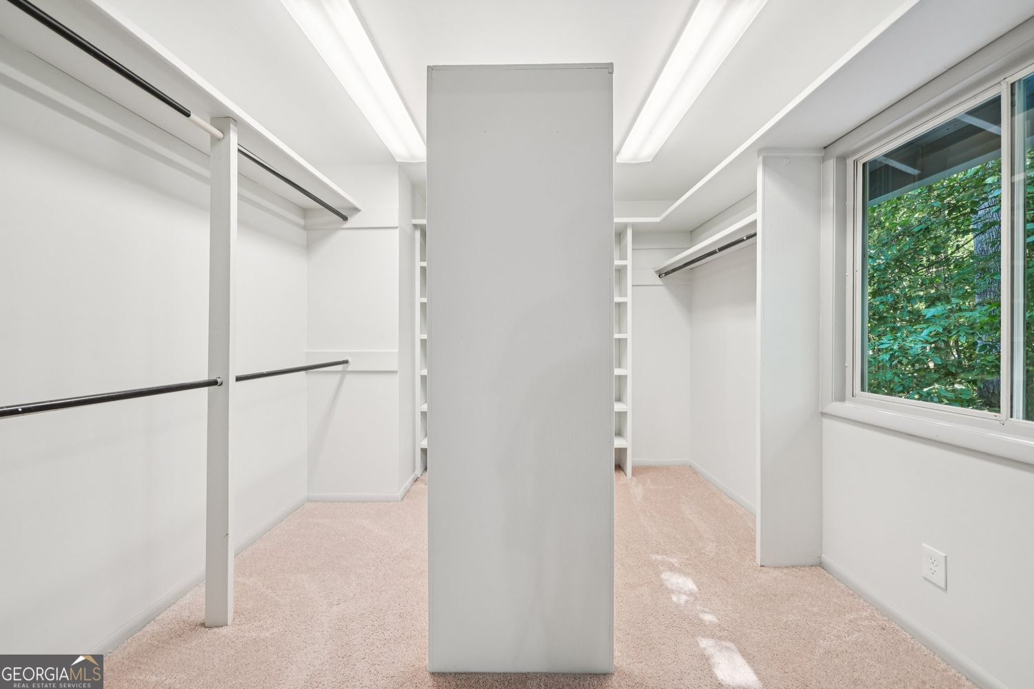 230 Lakeview Ridge E Roswell GA 30076