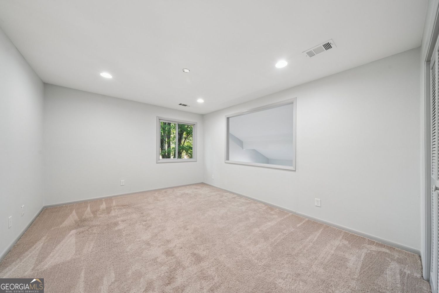 230 Lakeview Ridge E Roswell GA 30076