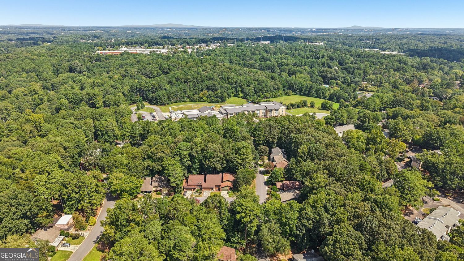 230 Lakeview Ridge E Roswell GA 30076