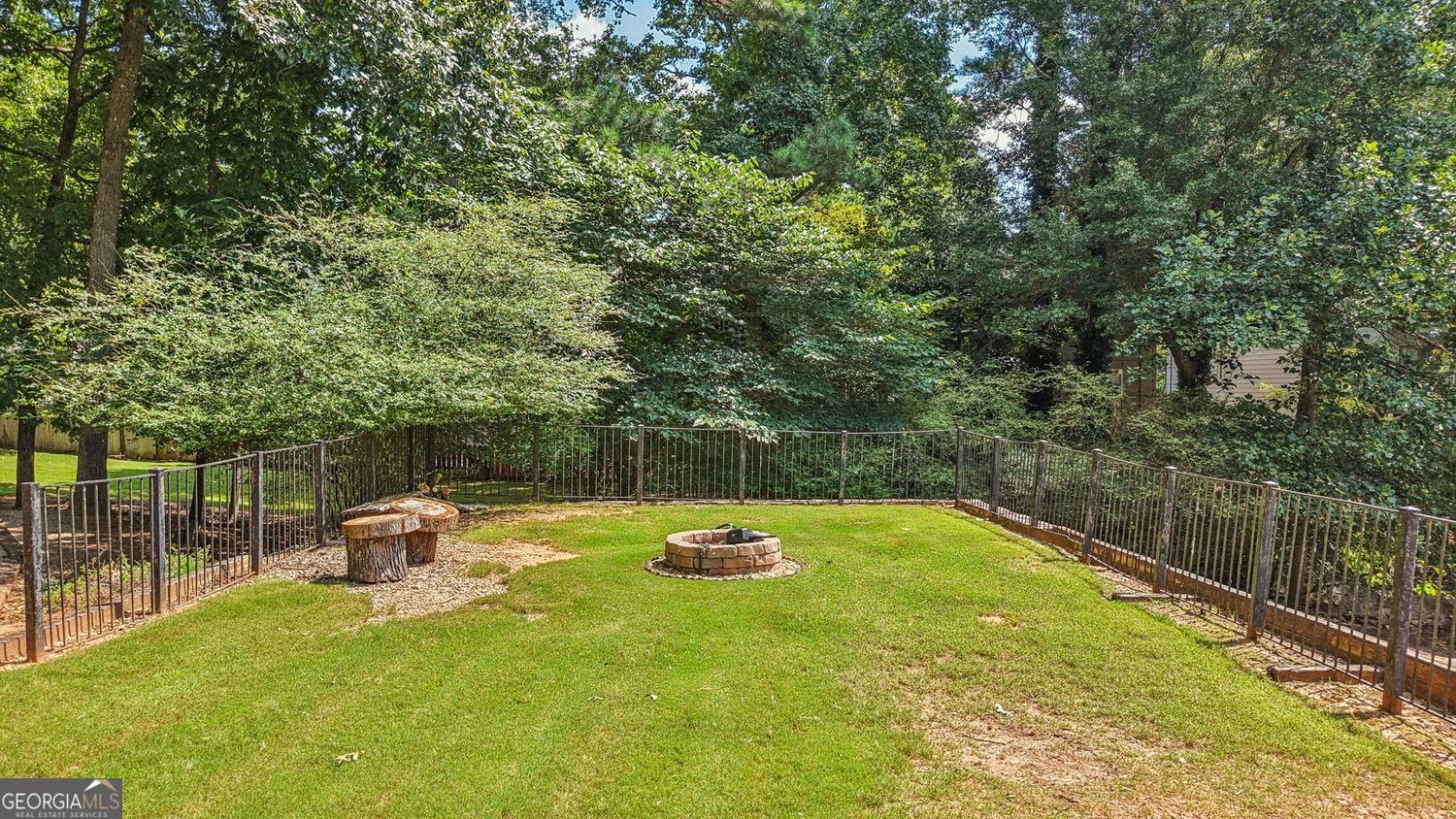 230 Lakeview Ridge E Roswell GA 30076