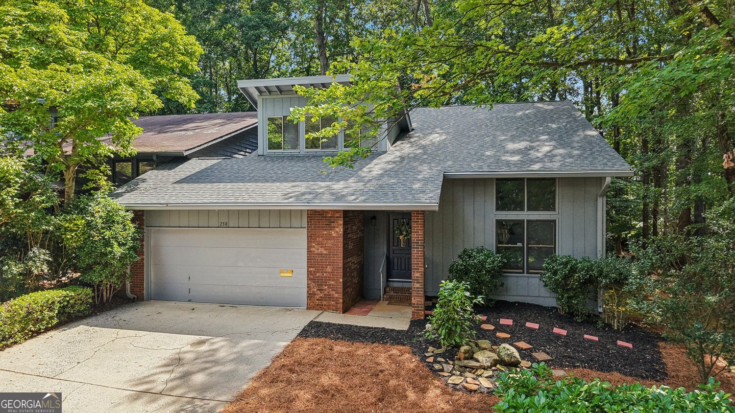230 Lakeview Ridge E Roswell GA 30076