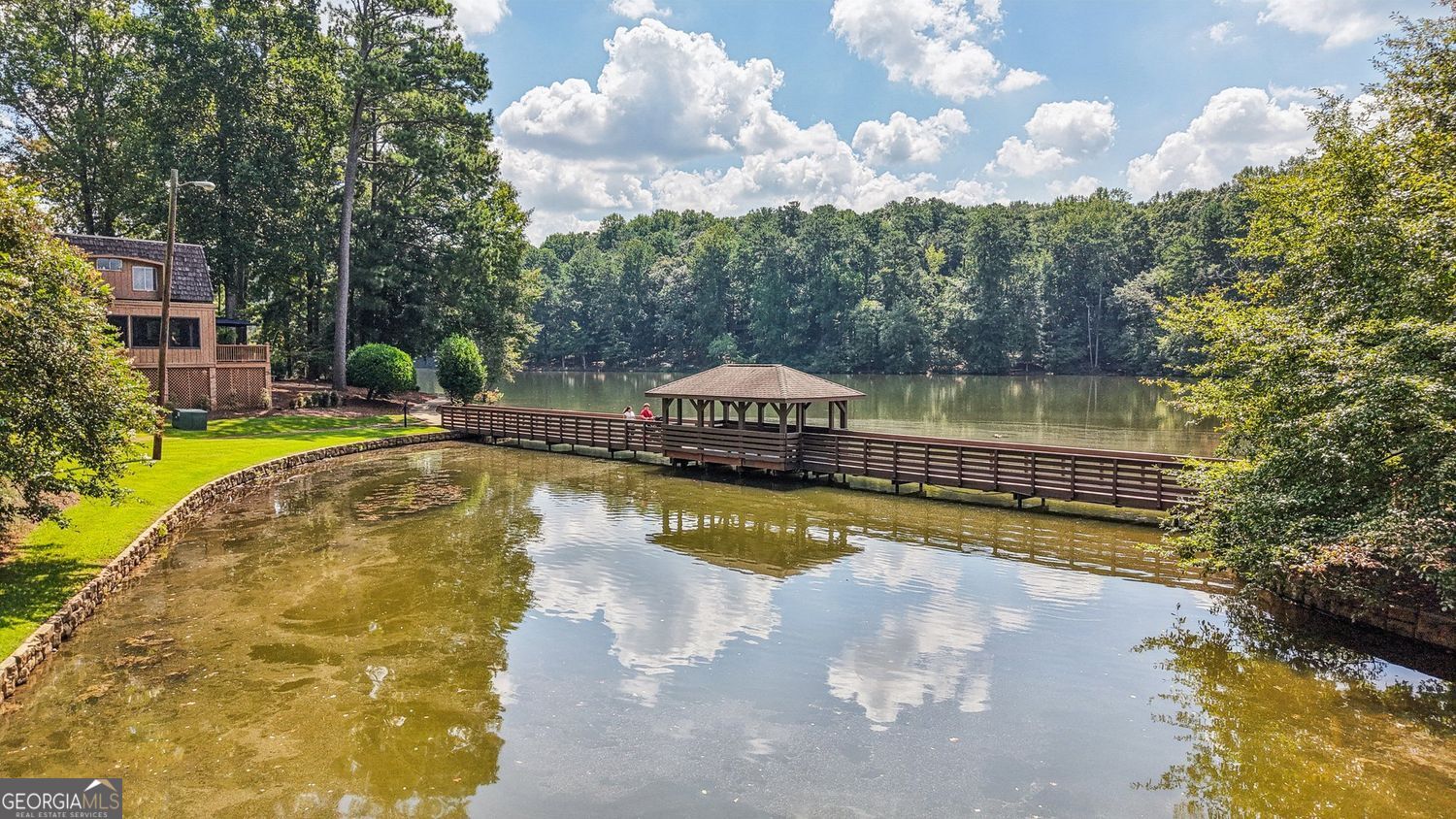 230 Lakeview Ridge E Roswell GA 30076