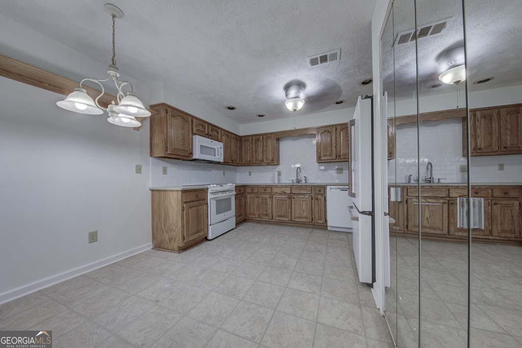 166 Maribeau Square NW Atlanta GA 30327