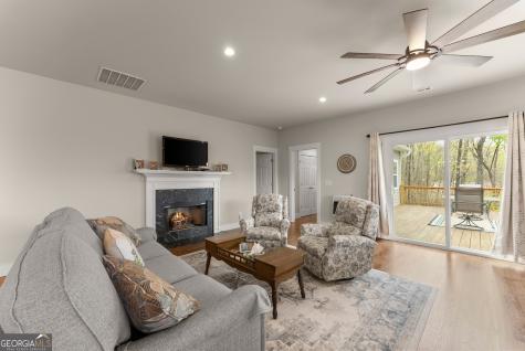 527 Abby Clayton GA 30525