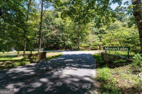 986 Mountain Oak Road Ellijay GA 30536