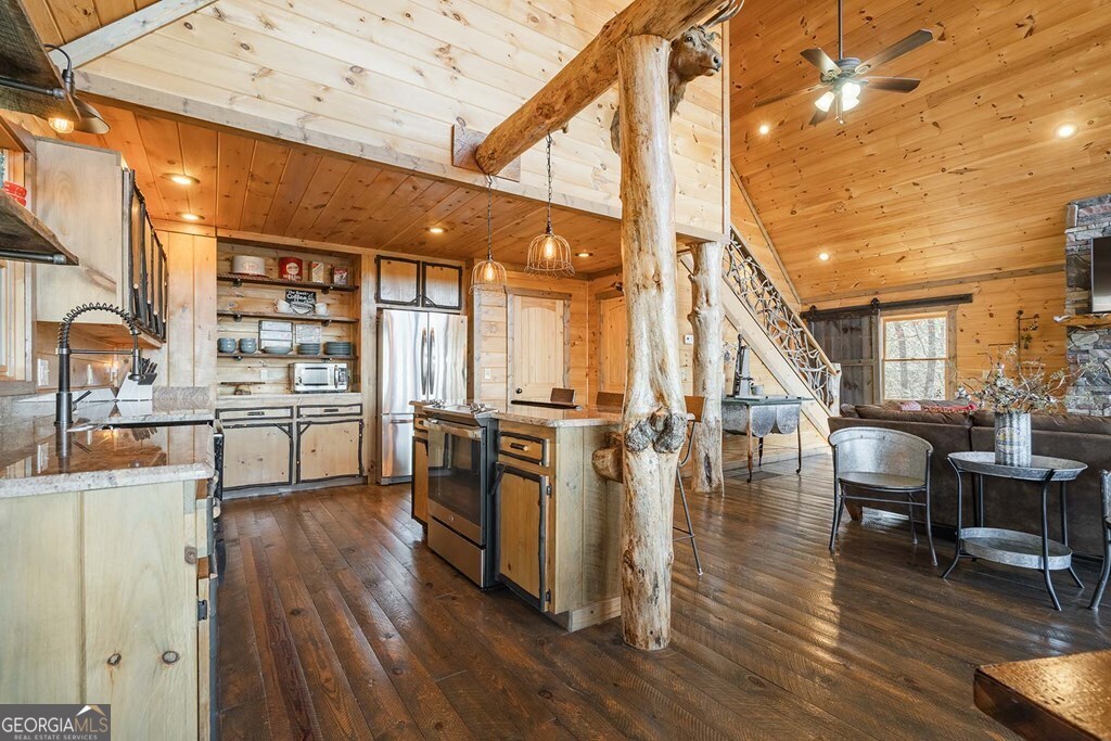 560 Endless View Road Mineral Bluff GA 30559