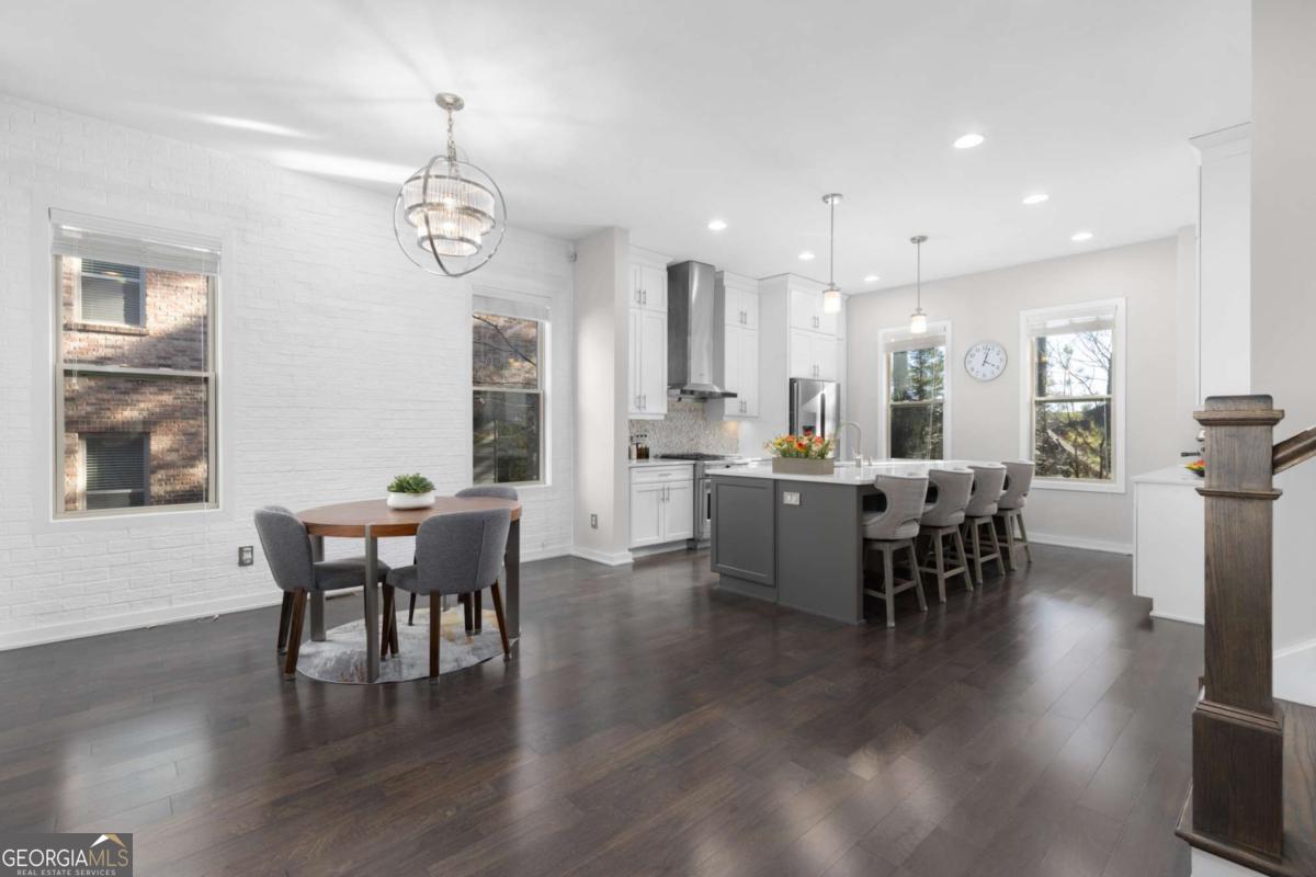 823 Canterbury Overlook Atlanta GA 30324