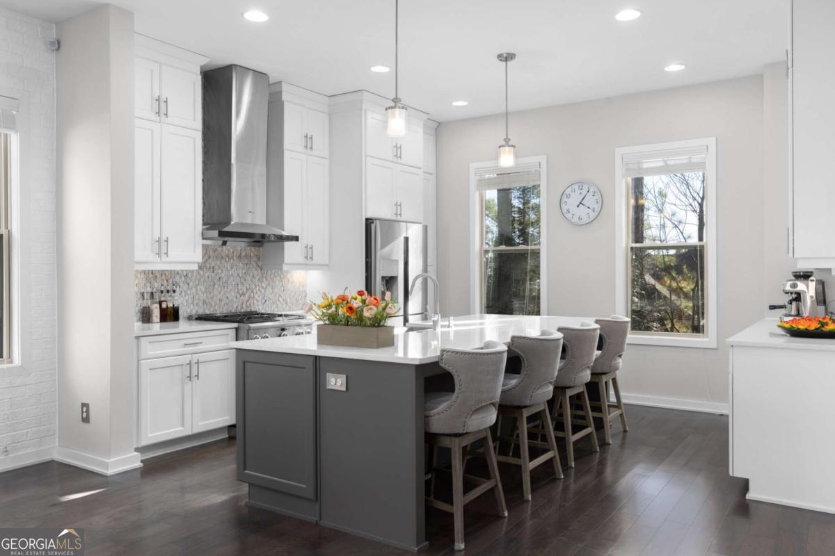 823 Canterbury Overlook Atlanta GA 30324